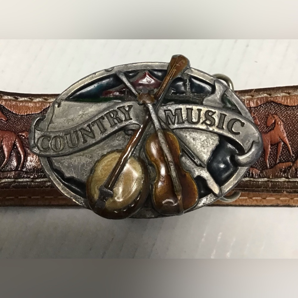 Vintage Siskiyou Belt Buckle With Western Cowhide Belt - Picture 2 of 11